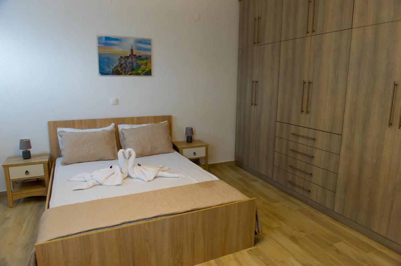 To Petrino Holidays House Metagkitsi Exterior foto