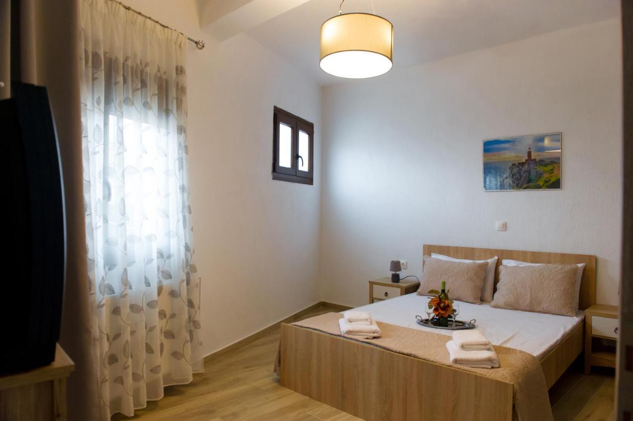 To Petrino Holidays House Metagkitsi Exterior foto