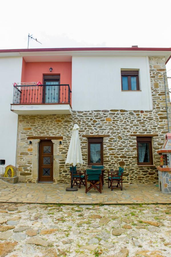 To Petrino Holidays House Metagkitsi Exterior foto